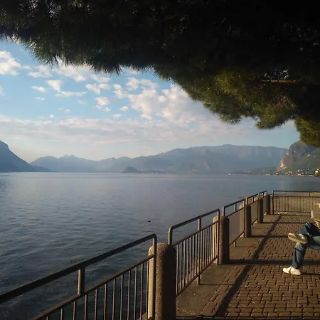 Como Lake Colorful Hébergement de vacances